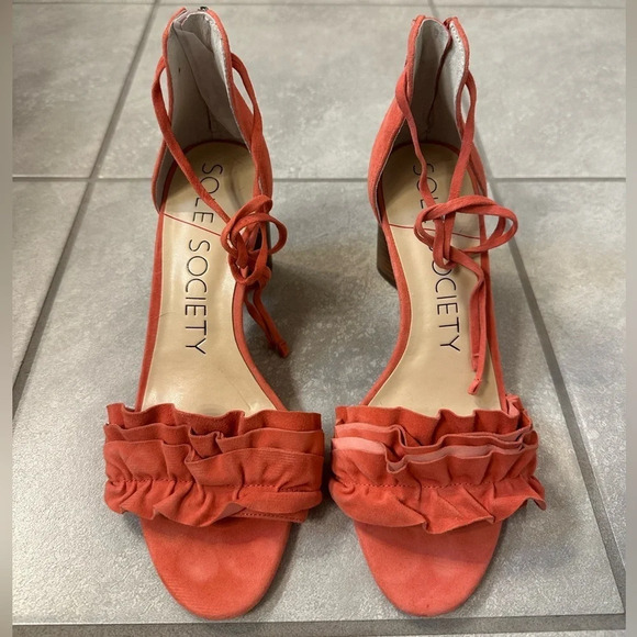 Sole Society Coral Ruffle Sandal Heels Sz 7​ - Picture 2 of 5